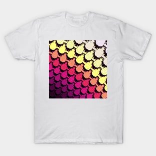 recurring bottle shapes T-Shirt